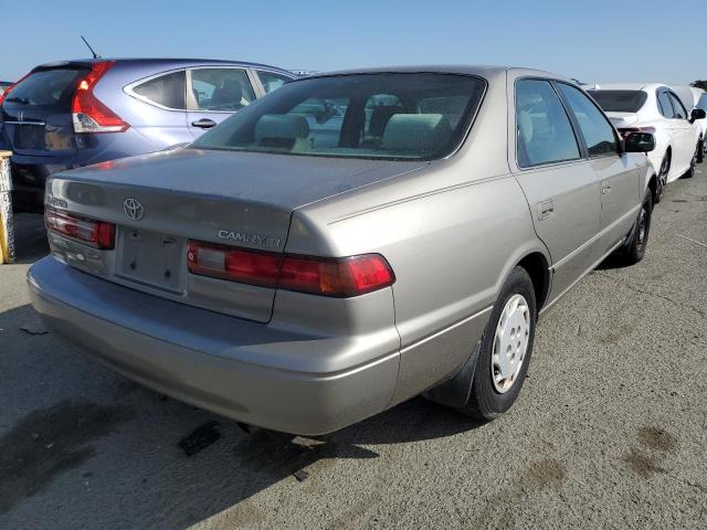 4T1BG22K3WU323633 - 1998 TOYOTA CAMRY BEIGE photo 4