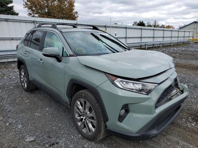 2T3A1RFV7LW092863 - 2020 TOYOTA RAV4 XLE P GRAY photo 1