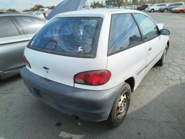 2C1MR2266W6723496 - 1998 CHEVROLET METRO WHITE photo 4