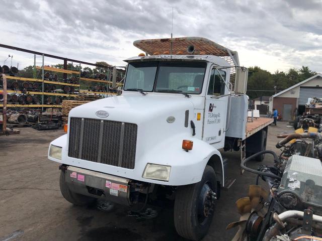 3BPNHD7X4WF443822 - 1998 PETERBILT 330 WHITE photo 2