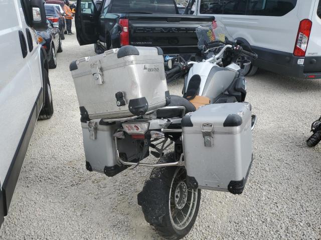 WB10A6100HZ655276 - 2017 BMW R1200 GS UNKNOWN - NOT OK FOR INV. photo 4
