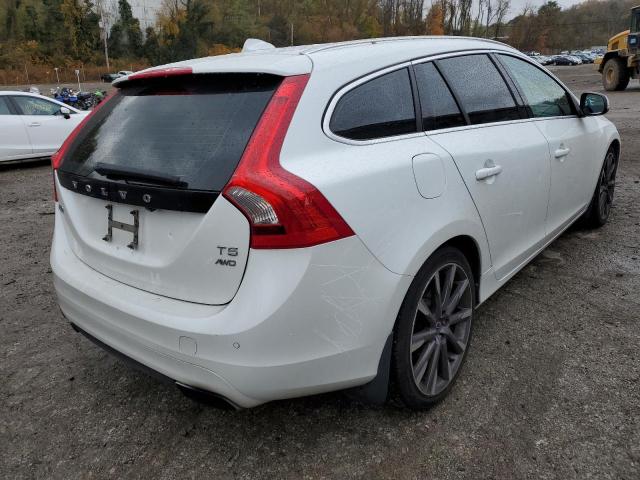 YV1612SC1F1197378 - 2015 VOLVO V60 PREMIE WHITE photo 4