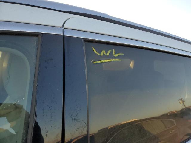 2C4RC1GG4JR352061 - 2018 CHRYSLER PACIFICA L WHITE photo 9