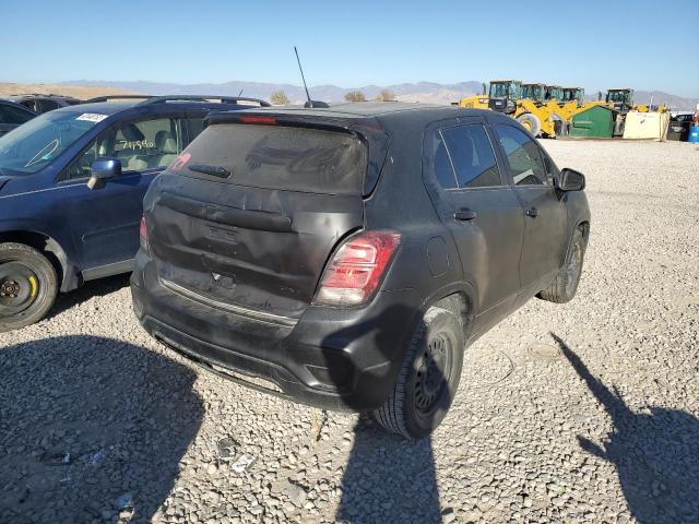 3GNCJKSB1LL119940 - 2020 CHEVROLET TRAX LS BLACK photo 4