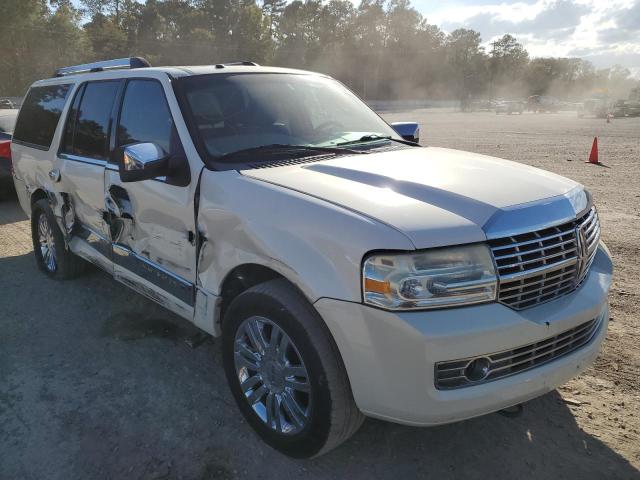 5LMFL27518LJ13960 - 2008 LINCOLN NAVIGATOR WHITE photo 1