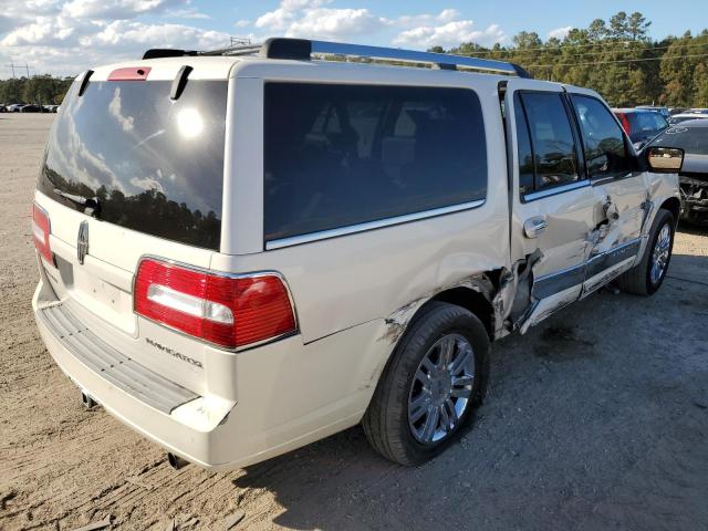 5LMFL27518LJ13960 - 2008 LINCOLN NAVIGATOR WHITE photo 4