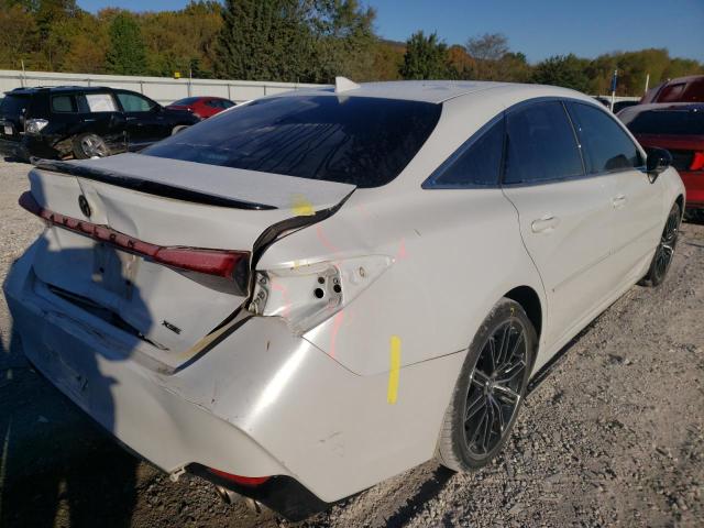 4T1BZ1FB3KU028623 - 2019 TOYOTA AVALON XLE WHITE photo 4