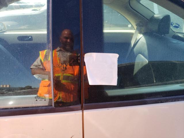 3VWPG31C96M407192 - 2006 VOLKSWAGEN NEW BEETLE 奶油色 照片 9