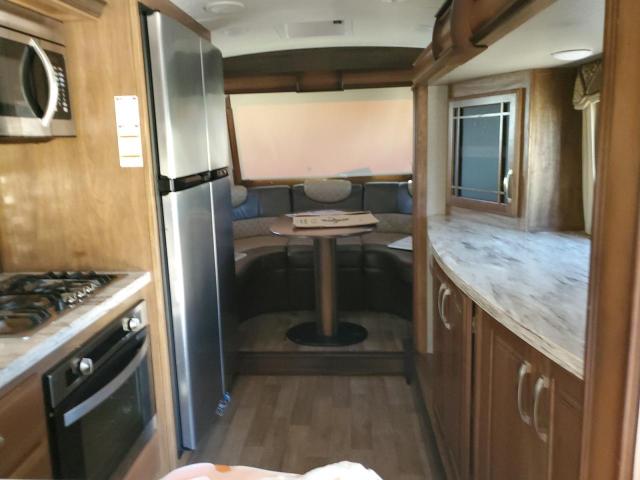 4YDF38227J4700779 - 2018 KEYSTONE MONTANA BEIGE photo 5