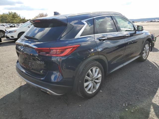 3PCAJ5M10KF116174 - 2019 INFINITI QX50 ESSEN BLUE photo 4