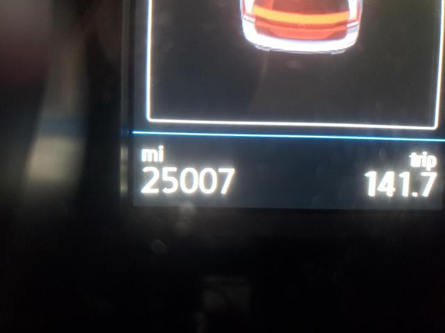 1V2GC2CA9LC226366 - 2020 VOLKSWAGEN ATLAS CROS Серый фото 8