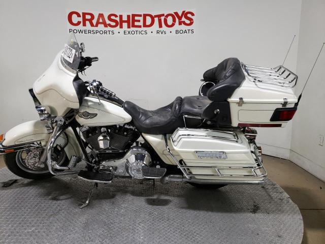 1HD1FCW1X3Y636451 - 2003 HARLEY-DAVIDSON FLHTCUI 白色 照片 3