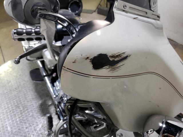 1HD1FCW1X3Y636451 - 2003 HARLEY-DAVIDSON FLHTCUI 白色 照片 9