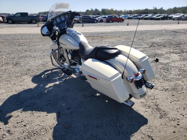 1HD1KRM18EB684487 - 2014 HARLEY-DAVIDSON FLHXS STRE WHITE photo 3