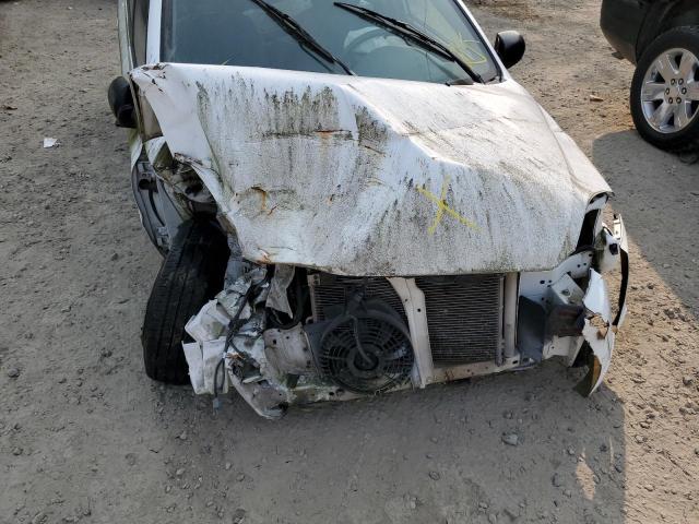 KNADC125656378395 - 2005 KIA RIO WHITE photo 9