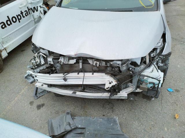 JTDKAMFP9M3189687 - 2021 TOYOTA PRIUS PRIM Silber Foto 9