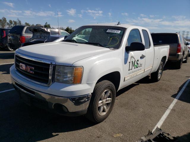 1GTR1VE09BZ346072 - 2011 GMC SIERRA C15 WHITE photo 2