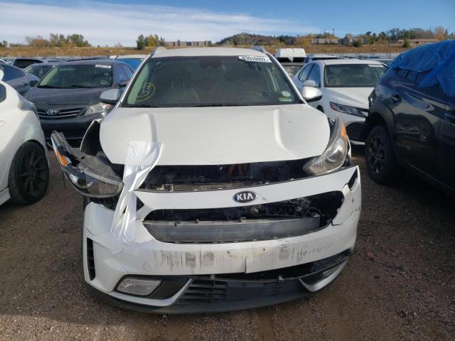 KNDCB3LC5J5204554 - 2018 KIA NIRO FE WHITE photo 9