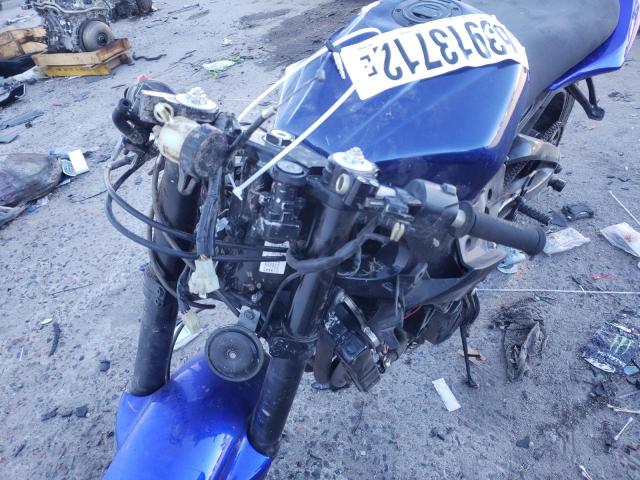 JYARJ06E15A029060 - 2005 YAMAHA YZFR6 L BLUE photo 9