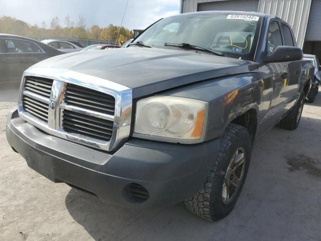 1D7HW28K46S526492 - 2006 DODGE DAKOTA QUA GRAY photo 2