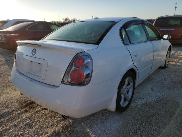 1N4BL11EX6N379610 - 2006 NISSAN ALTIMA SE WHITE photo 4