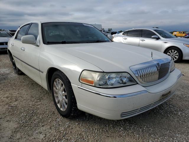 1LNHM81W16Y601982 - 2006 LINCOLN TOWN CAR S WHITE photo 4