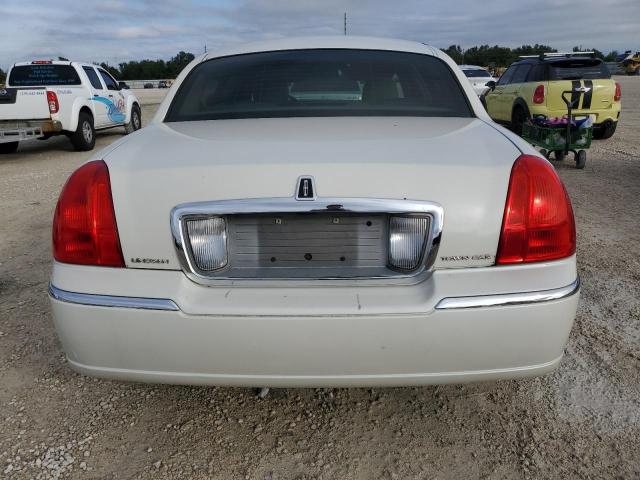 1LNHM81W16Y601982 - 2006 LINCOLN TOWN CAR S WHITE photo 6