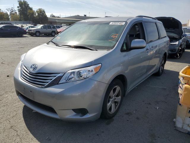 5TDKK3DC6FS629146 - 2015 TOYOTA SIENNA LE SILVER photo 2