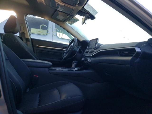 1N4BL4DV5MN416704 - 2021 NISSAN ALTIMA SV SILVER photo 5