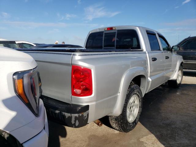 1D7HW28K35S271896 - 2005 DODGE DAKOTA QUA SILVER photo 4