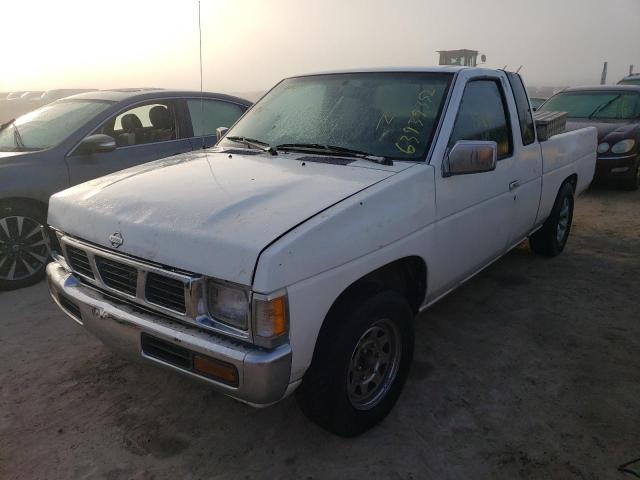 1N6HD16S8SC447597 - 1995 NISSAN TRUCK KING WHITE photo 2