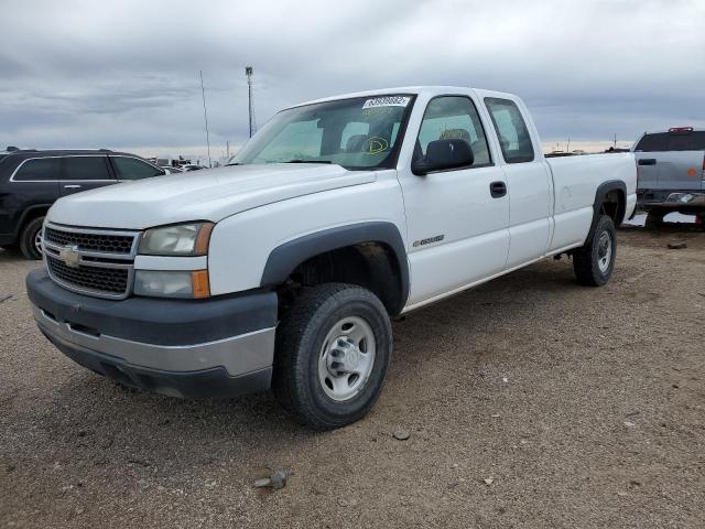 1GCHC29UX7E141957 - 2007 CHEVROLET SILVERADO C2500 HEAVY DUTY  photo 2