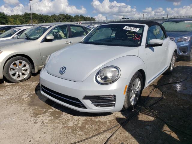 3VW517AT6HM821887 - 2017 VOLKSWAGEN BEETLE S/S 蓝色 照片 2