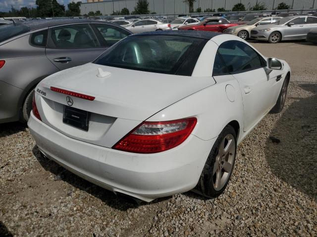 WDDPK4HA6FF111452 - 2015 MERCEDES-BENZ SLK 250 WHITE photo 4