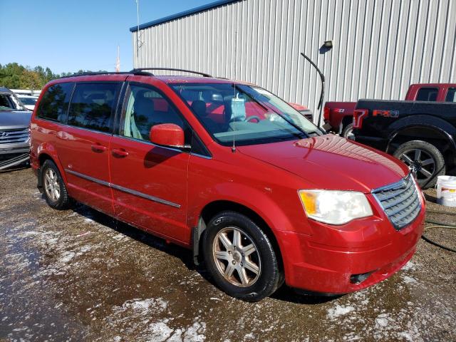 2A4RR5DX8AR129381 - 2010 CHRYSLER TOWN & COU BURGUNDY photo 1