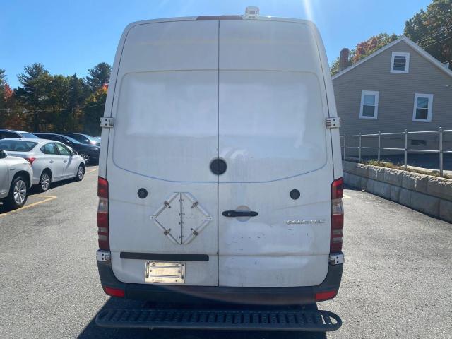 WD3PE8DE7E5896239 - 2014 MERCEDES-BENZ SPRINTER 2 WHITE photo 7