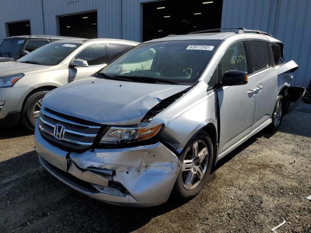 5FNRL5H94DB036604 - 2013 HONDA ODYSSEY TO SILVER photo 2