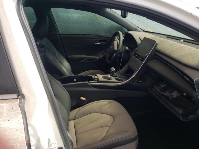 4T1AZ1FB3NU078129 - 2022 TOYOTA AVALON XLE WHITE photo 5