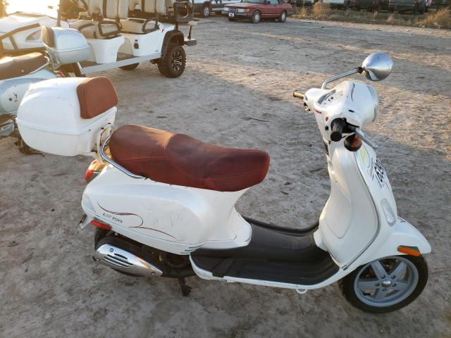 ZAPM448F665002934 - 2006 VESPA LX 150 WHITE photo 9