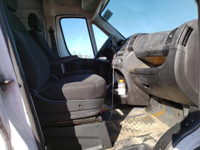 3C6TRVCGXJE102639 - 2018 RAM PROMASTER WHITE photo 5