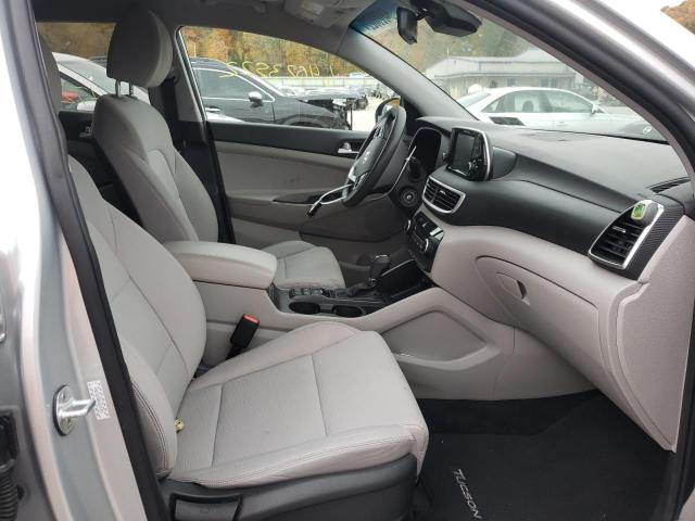 KM8J2CA40KU917271 - 2019 HYUNDAI TUCSON SE SILVER photo 5