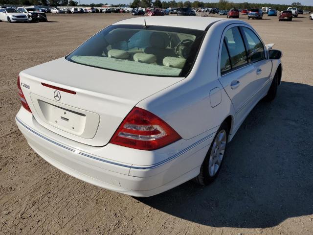 WDBRF54H86A831461 - 2006 MERCEDES-BENZ C 280 WHITE photo 4