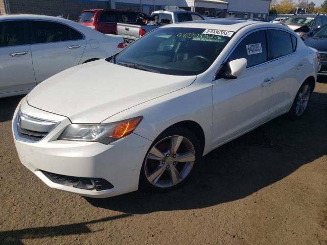 19VDE1F55DE007625 - 2013 ACURA ILX 20 PRE WHITE photo 2