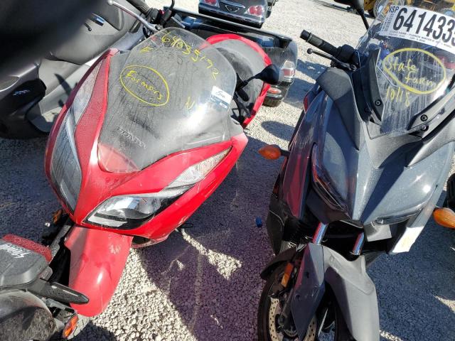 MLHNF0400E5000537 - 2014 HONDA NSS300 RED photo 2