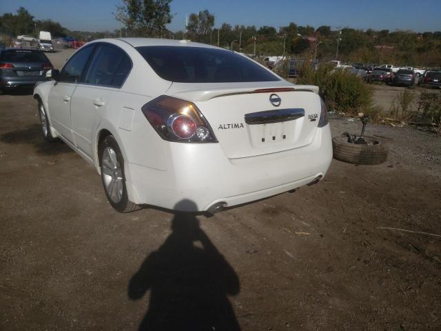 1N4BL2AP1BN474459 - 2011 NISSAN ALTIMA SR WHITE photo 3