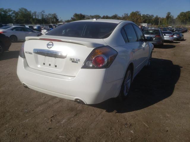 1N4BL2AP1BN474459 - 2011 NISSAN ALTIMA SR WHITE photo 4