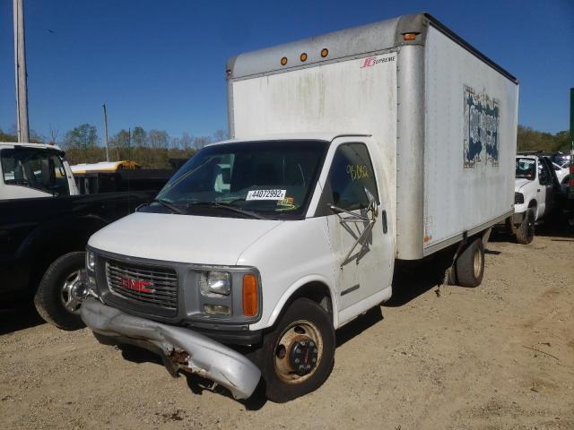 1GDJG31R621119257 - 2001 GMC SAVANA CUT WHITE photo 2