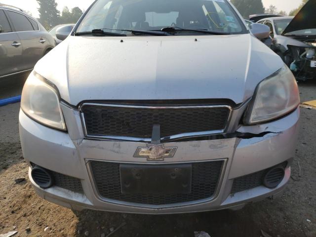 KL1TD66E89B338097 - 2009 CHEVROLET AVEO LS SILVER photo 9