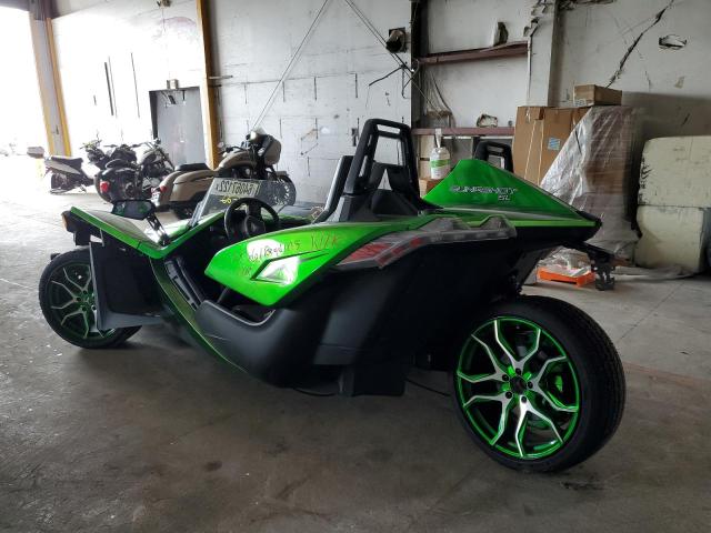 57XAAPHD2L8140081 - 2020 POLARIS SLINGSHOT GREEN photo 3