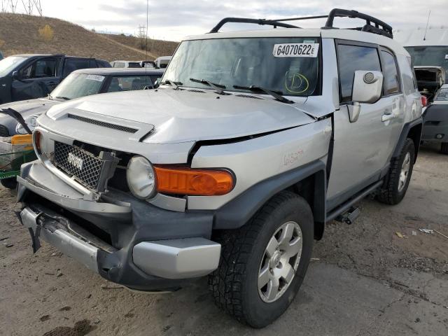 JTEBU11FX8K027448 - 2008 TOYOTA FJ CRUISER SILVER photo 2